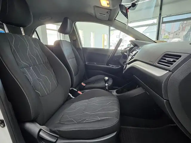 Kia Picanto view 12