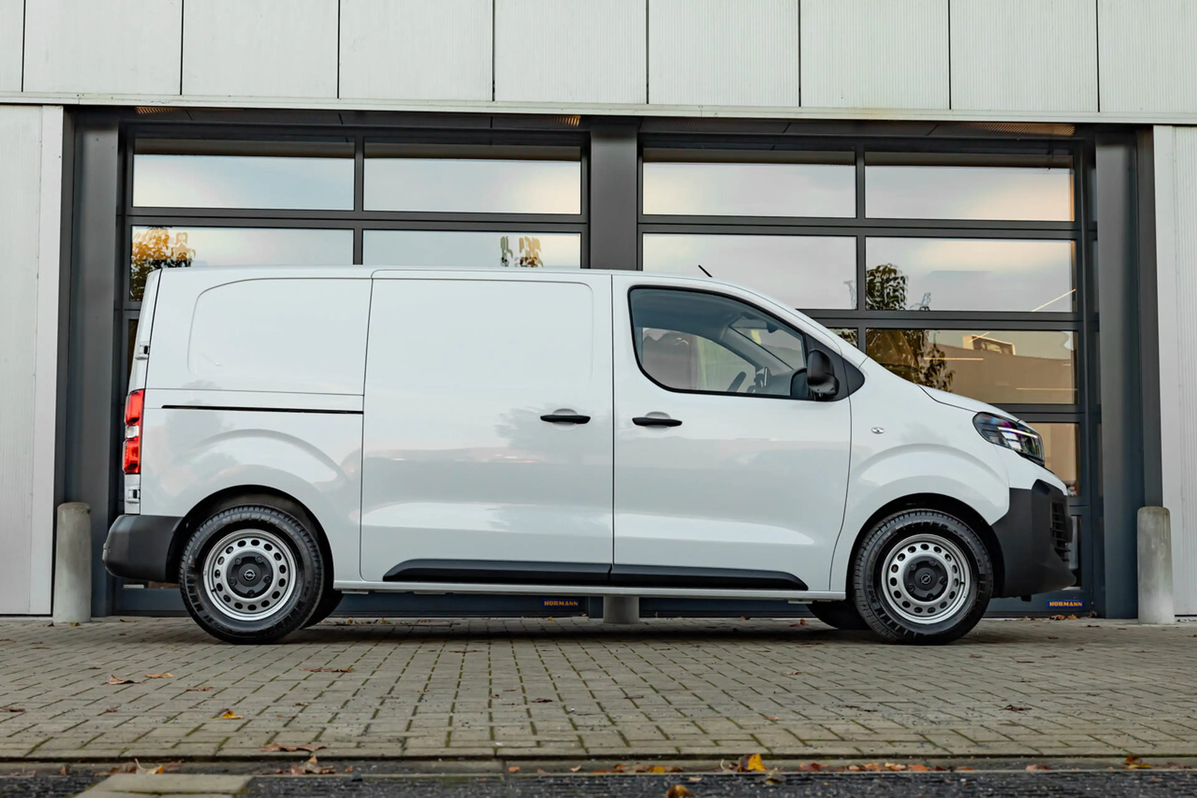 Opel Vivaro L2 | 136 PK | 75 kWh | Camera | Dodehoekdet. | ... — photo 7