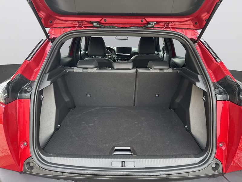 Peugeot 2008 1.2 PureTech 100 Allure — photo 6