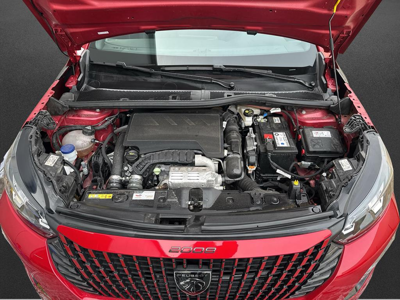 Peugeot 2008 1.2 PureTech 100 Allure — photo 5