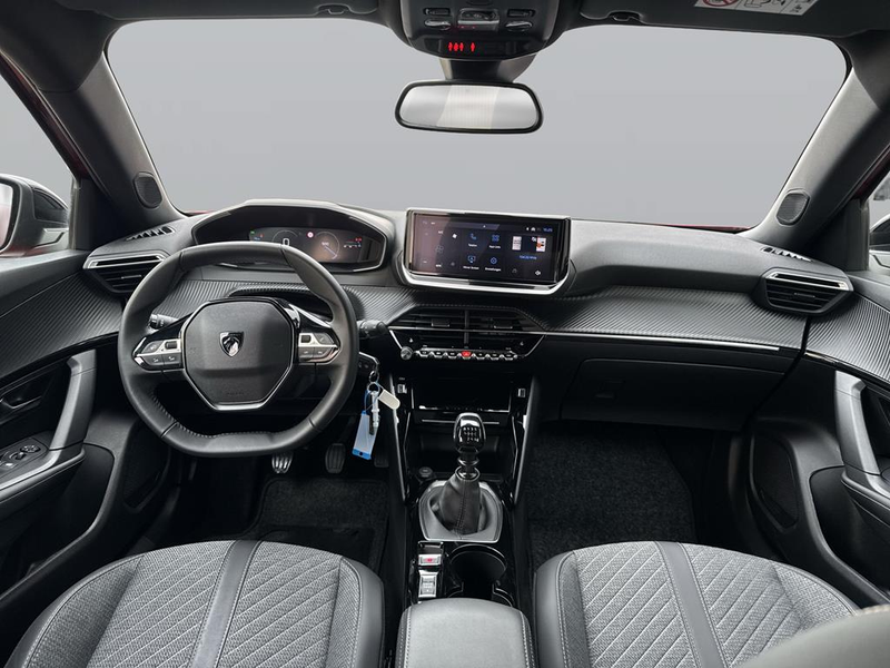 Peugeot 2008 1.2 PureTech 100 Allure — photo 9