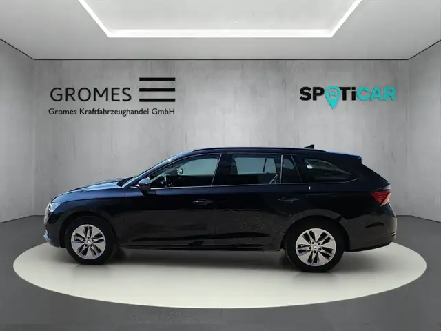 Skoda Octavia view 6