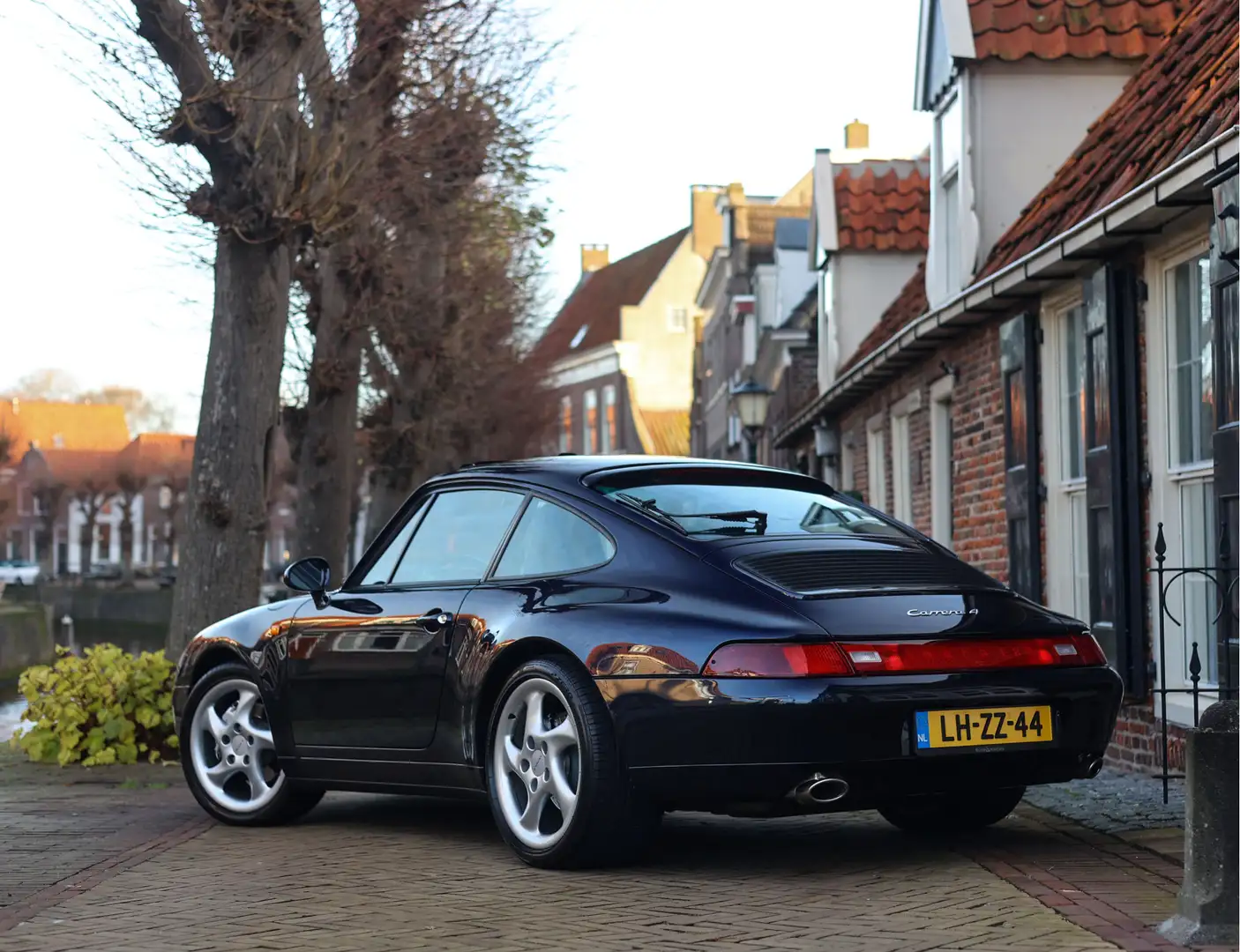 Porsche 993 3.6 Carrera 4 | Org. NL - Dealer odh. - Collectabl Blauw - 2