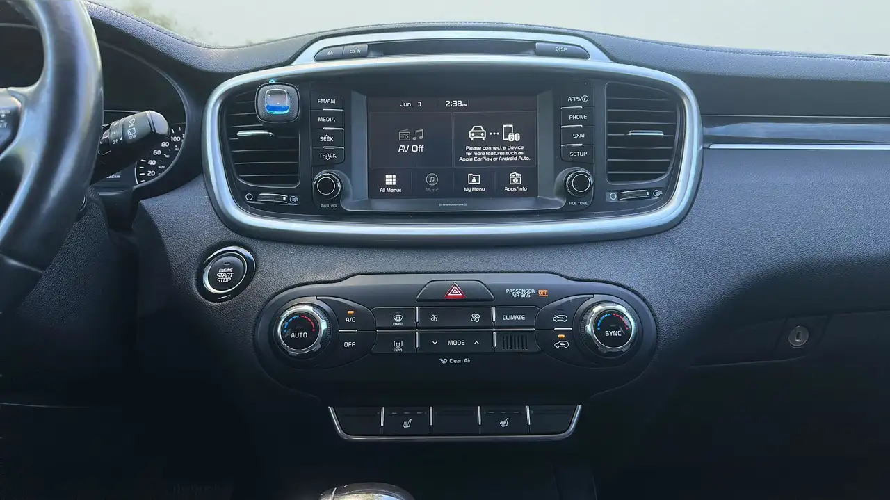 Kia Sorento снимка Kia Sorento