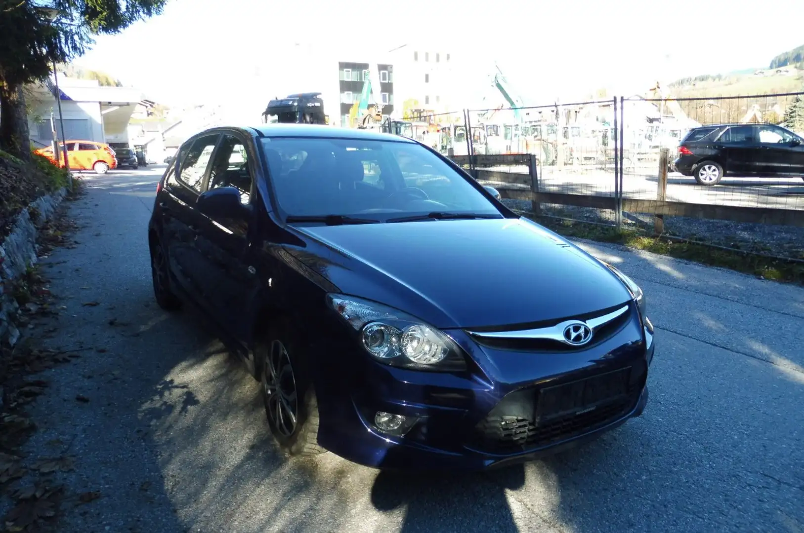 Hyundai i30 1.6 CRDi 66 kW Edition20 Blau - 2