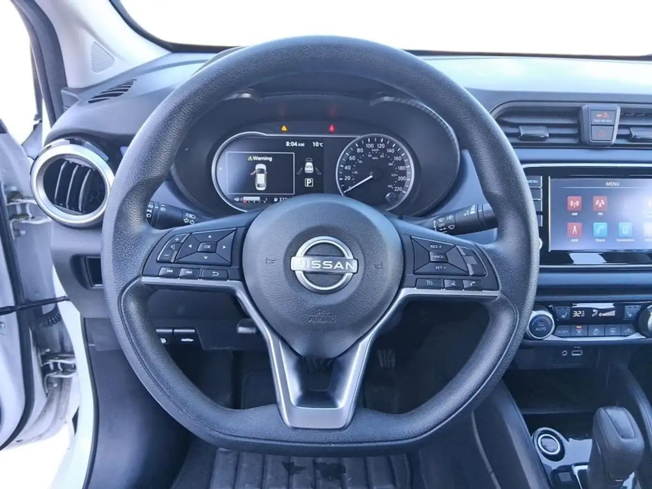 Nissan Versa снимка Nissan Versa