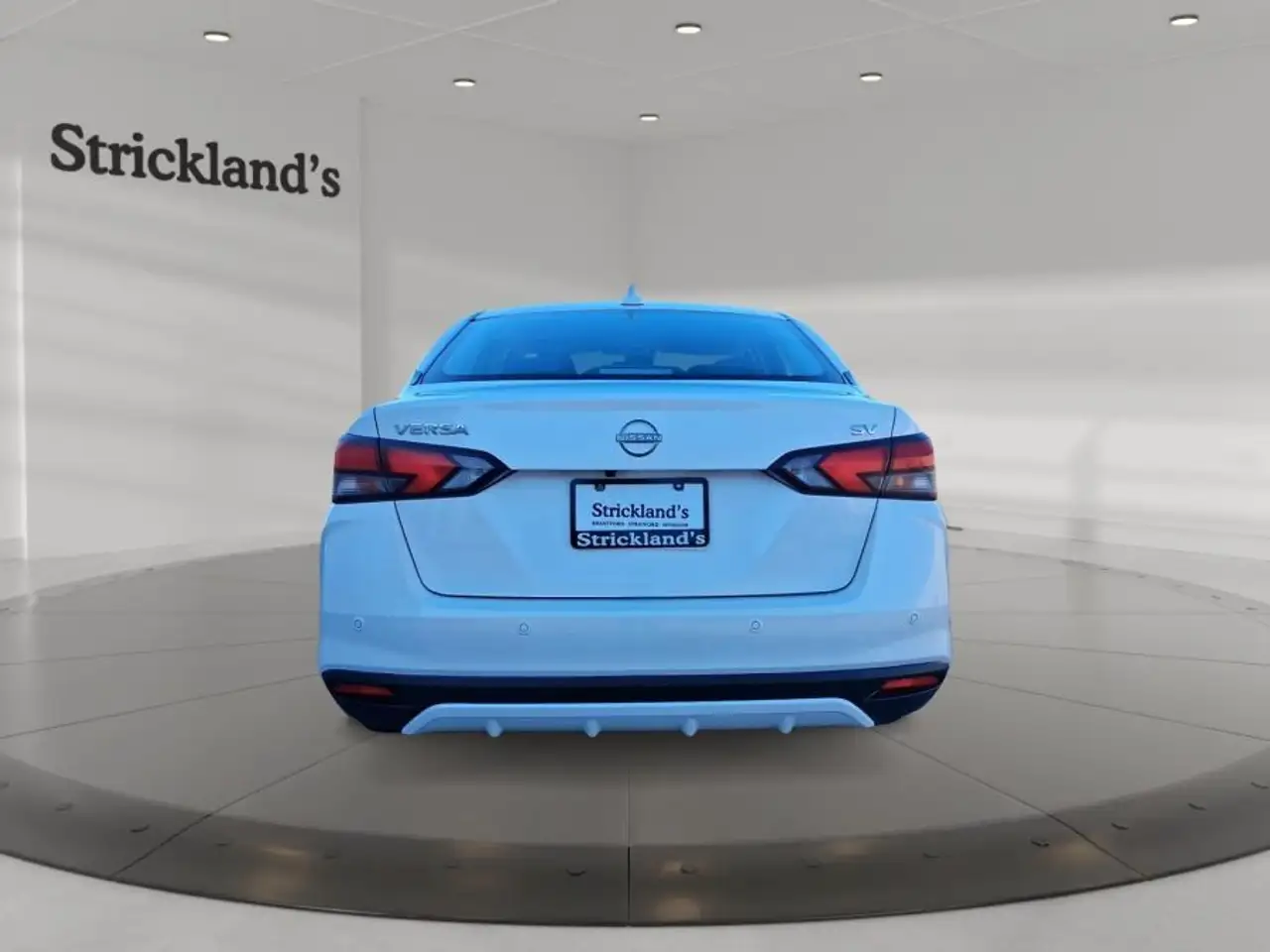 Nissan Versa снимка Nissan Versa