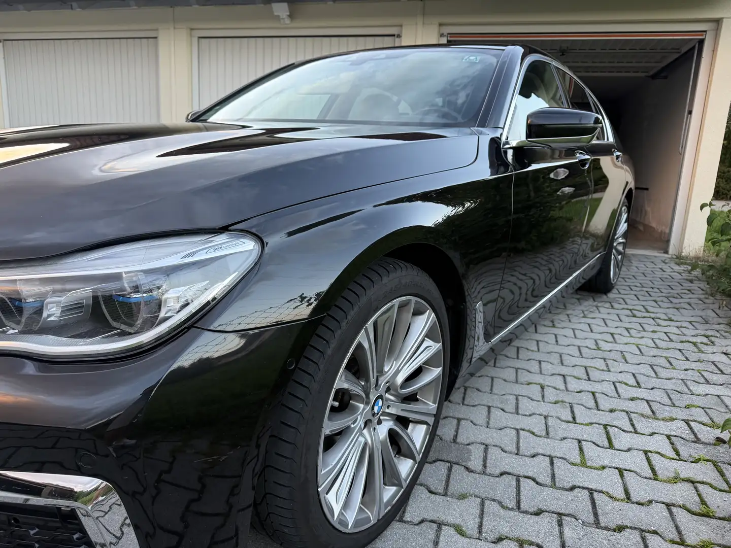 BMW 740 740Li Black - 2
