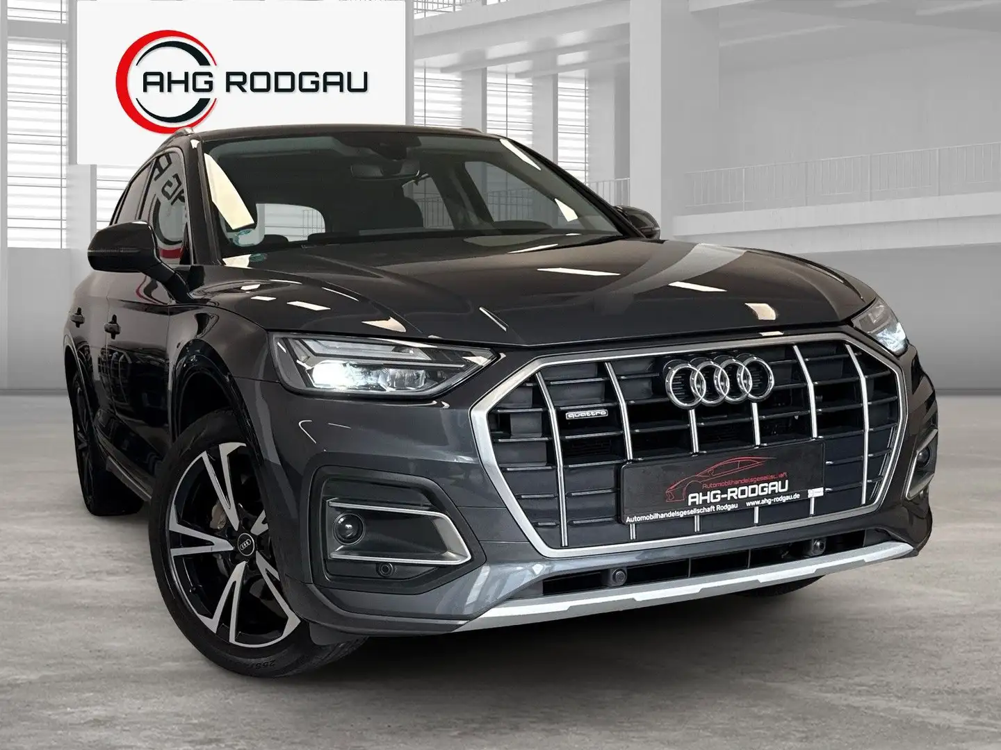 Audi Q5 40 TDI quattro/KAMERA/AHK/LED/VIRTUAL/NAVI Grau - 1