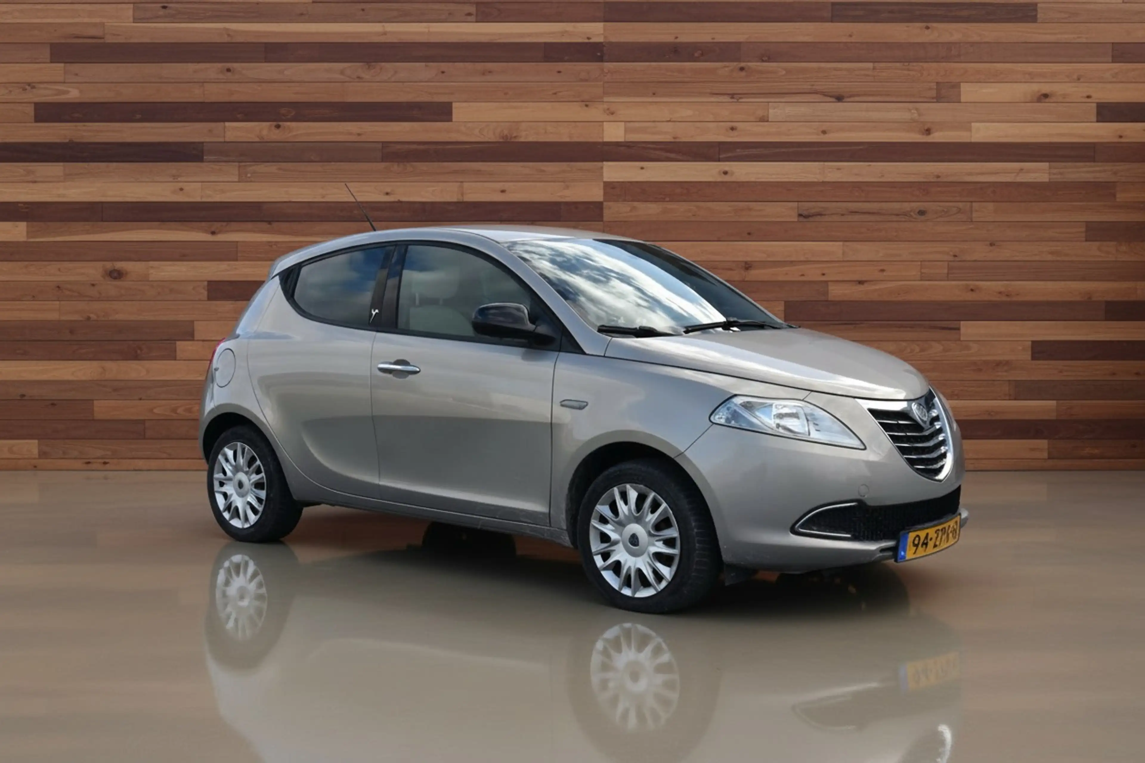 Lancia Ypsilon 0.9 TwinAir Gold — photo 7
