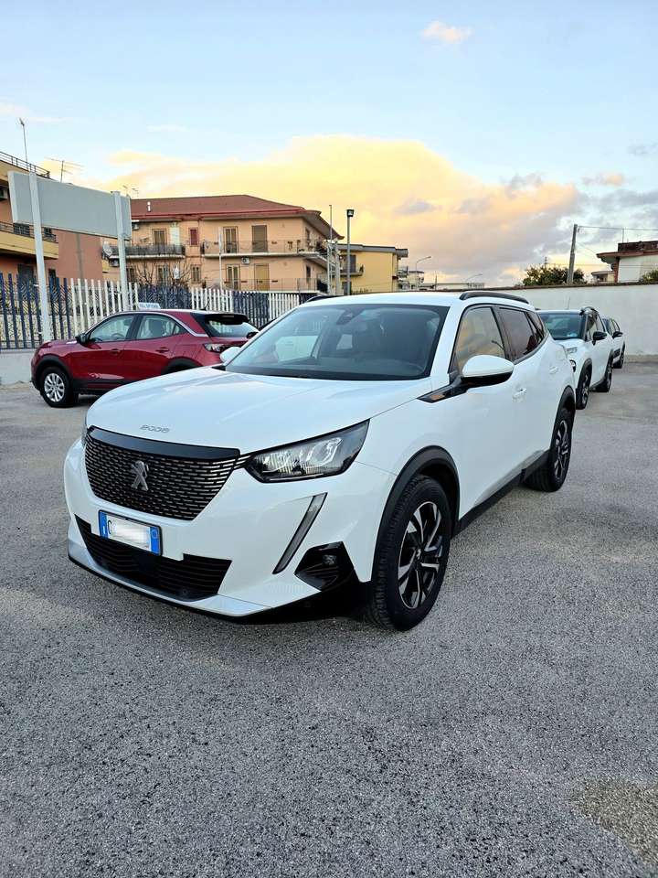 Peugeot 2008 1.5 bluehdi Allure Navi Pack