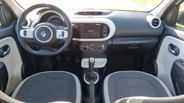 Renault Twingo view 11