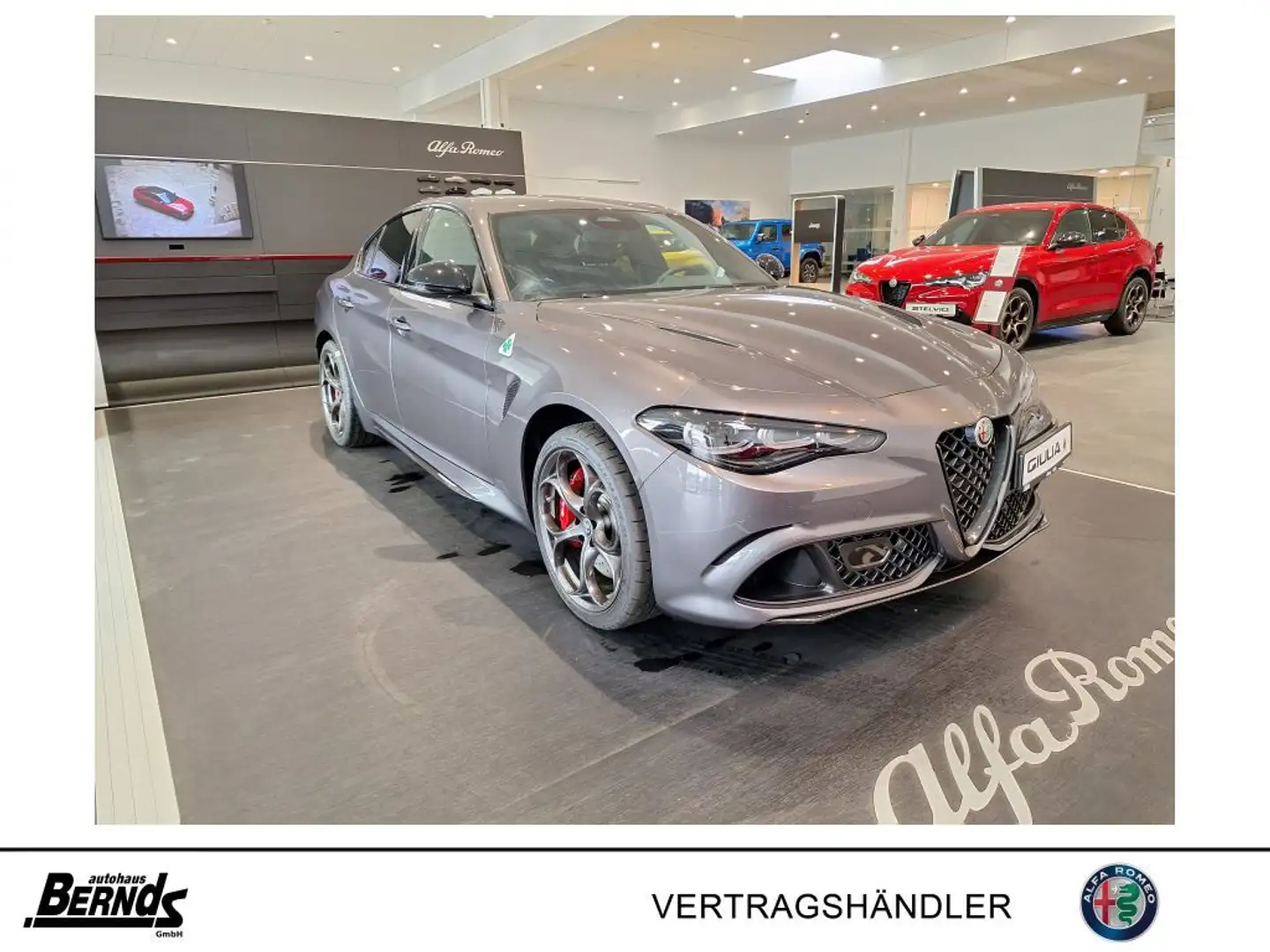 Alfa Romeo Giulia 2.9 V6 Bi-Turbo AT8 Quadrifoglio TECHNOLOGIE Grau - 2