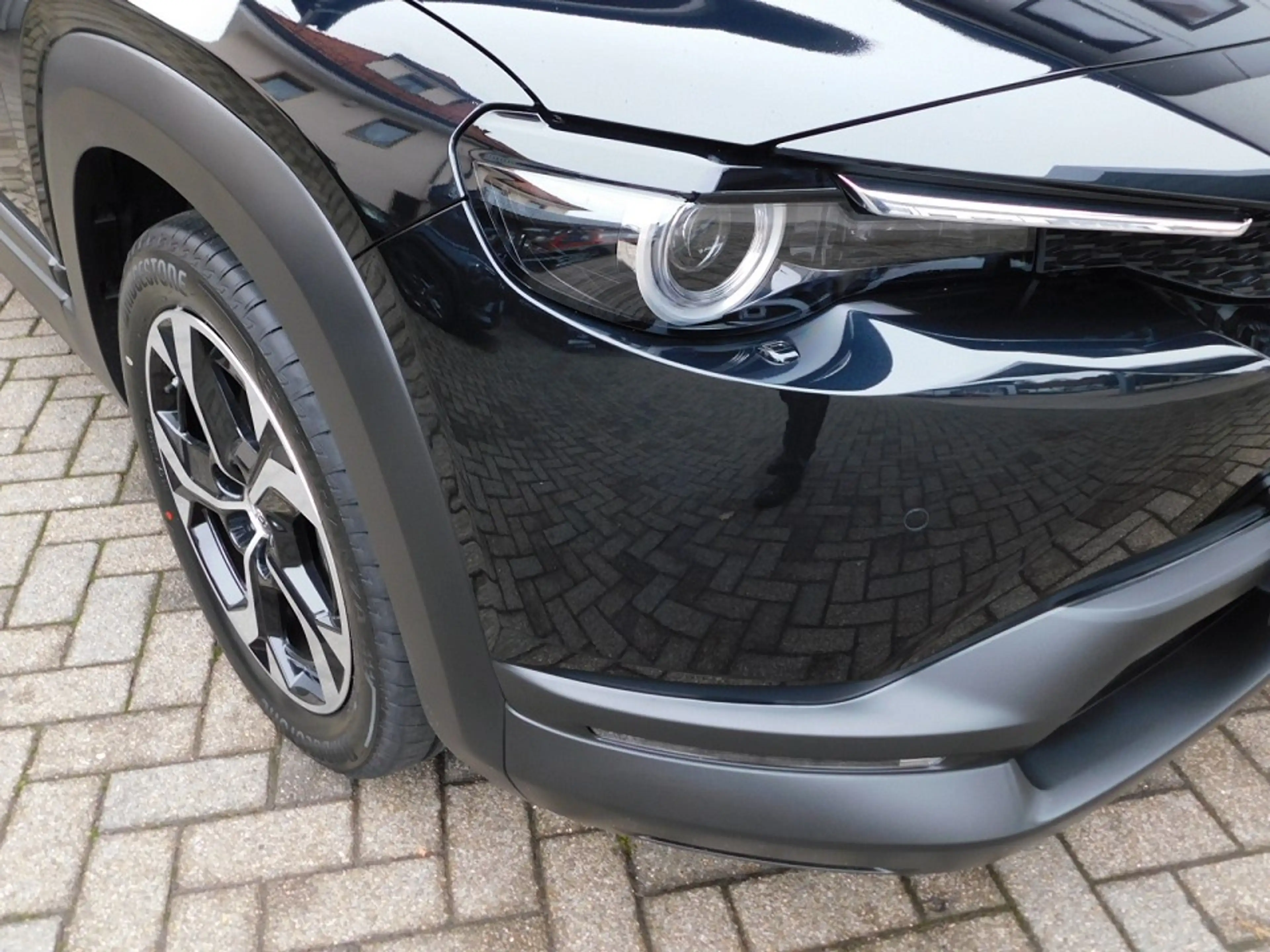 Mazda MX-30 e-SKYACTIV R-EV Makato Urban Expression/Premium-P. — photo 2