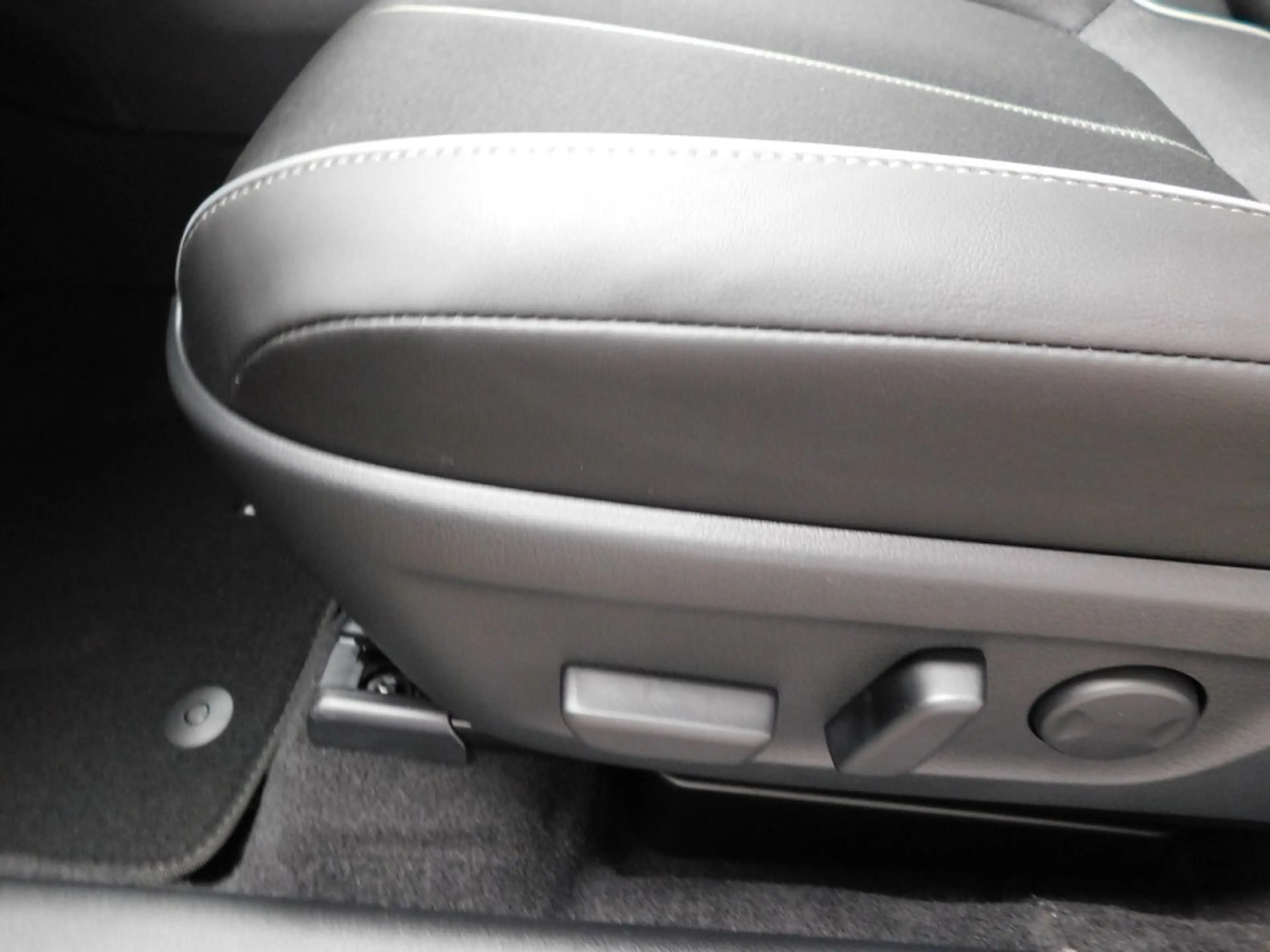 Mazda MX-30 e-SKYACTIV R-EV Makato Urban Expression/Premium-P. — photo 9