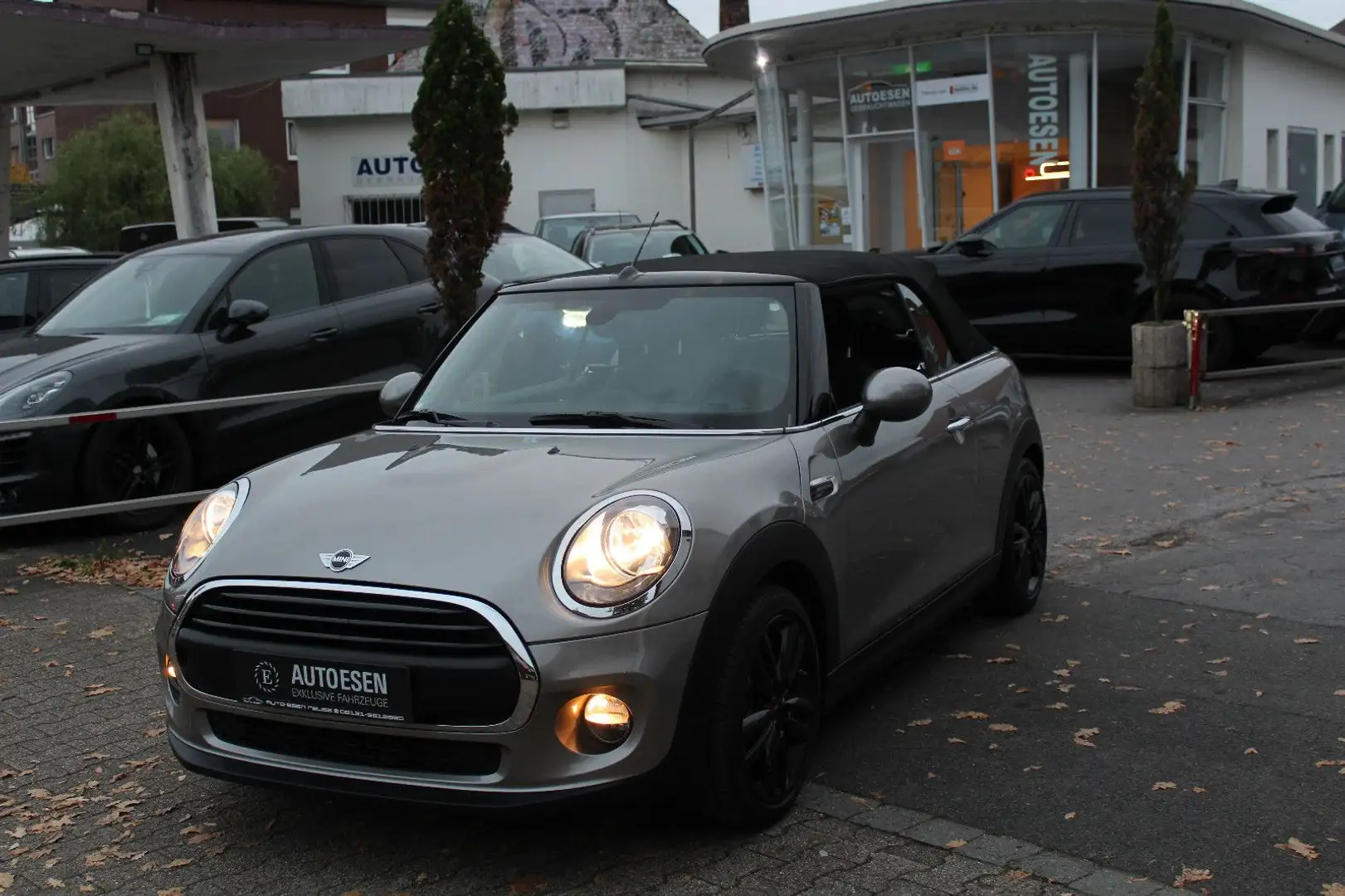 MINI One Cabrio +SITZHEIZUNG+PDC+KLIMA+1.HAND Grau - 1