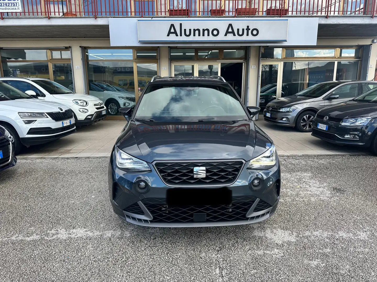 SEAT Arona Arona 1.0 tgi FR 90cv Gris - 1