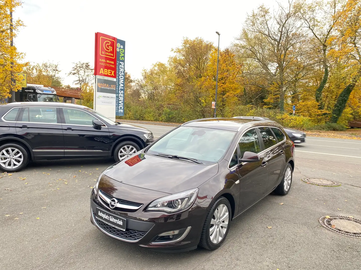 Opel Astra Astra J ST 1.6 SIDI Turbo Exklusiv AHK NAVI XENON Braun - 1