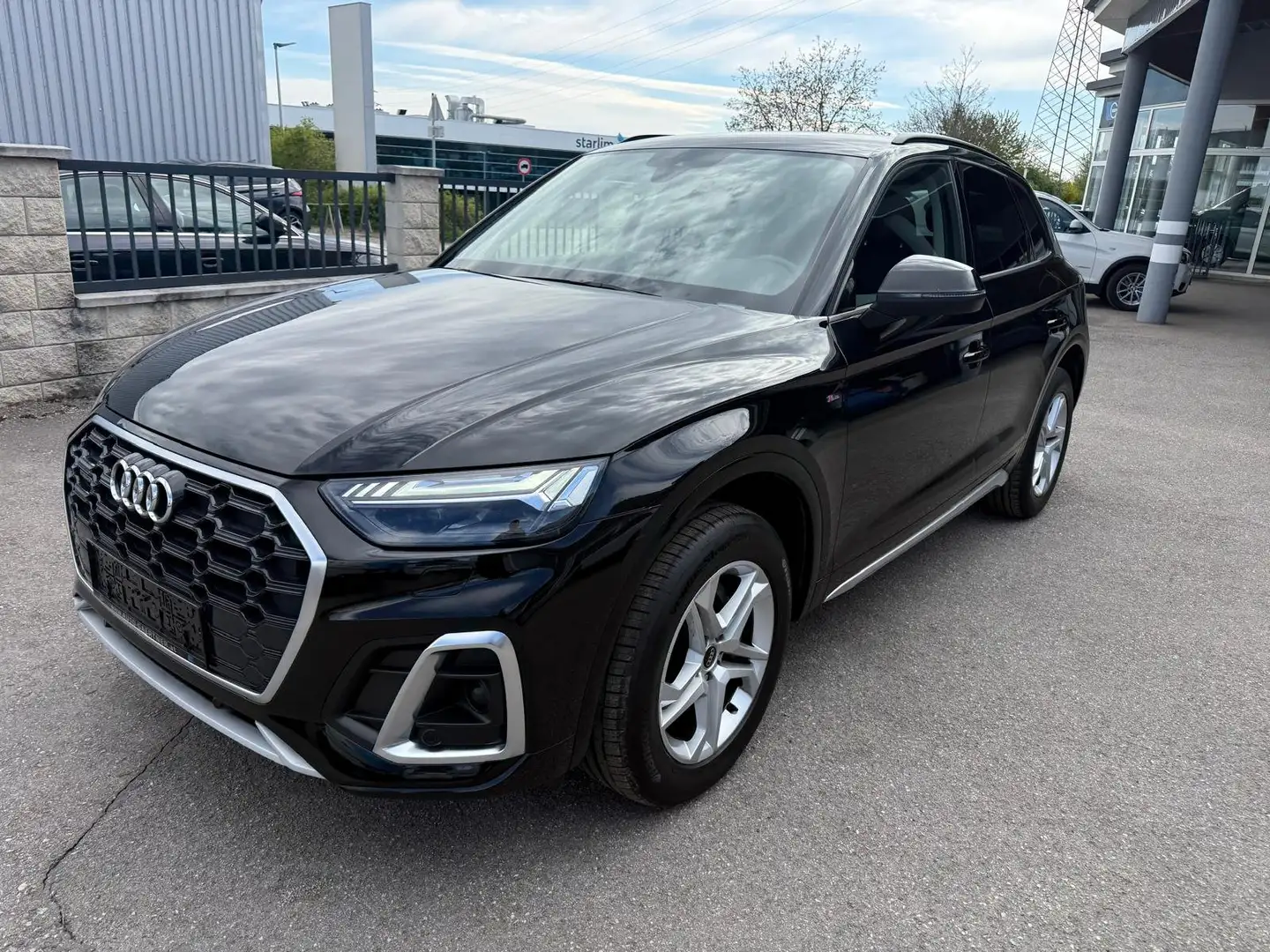 Audi Q5 40 TDI quattro S line/ACC/Navi/RFK/AHK/Virtual Schwarz - 1