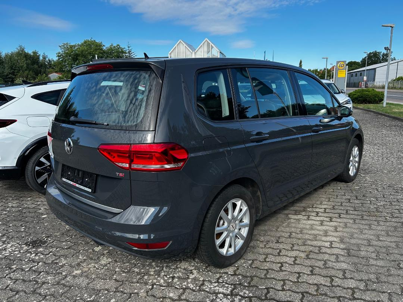 Volkswagen Touran Trendline — photo 8