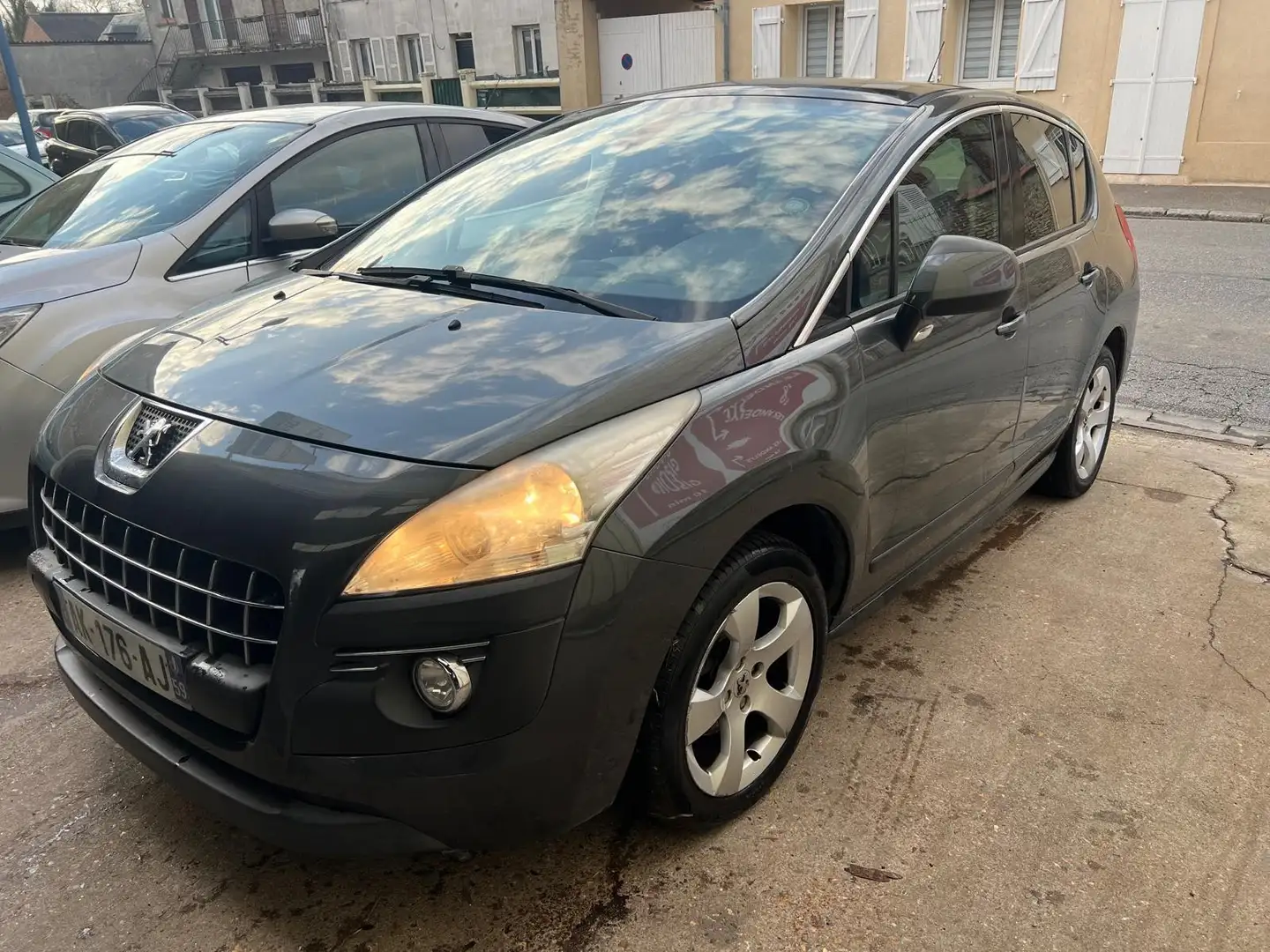 Peugeot 3008 1.6 HDi 16V 110ch FAP Confort Pack - 1
