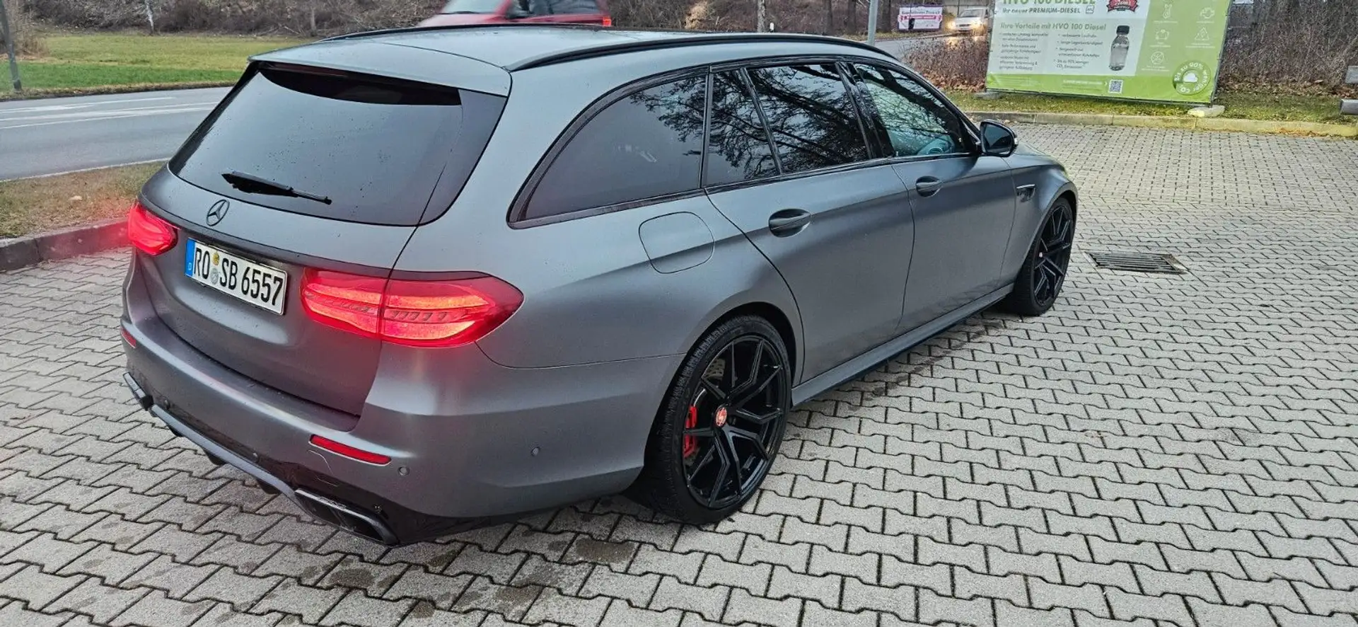 Mercedes-Benz E 63 AMG S Original Junge Sterne Garantie,ohnPF Grau - 2