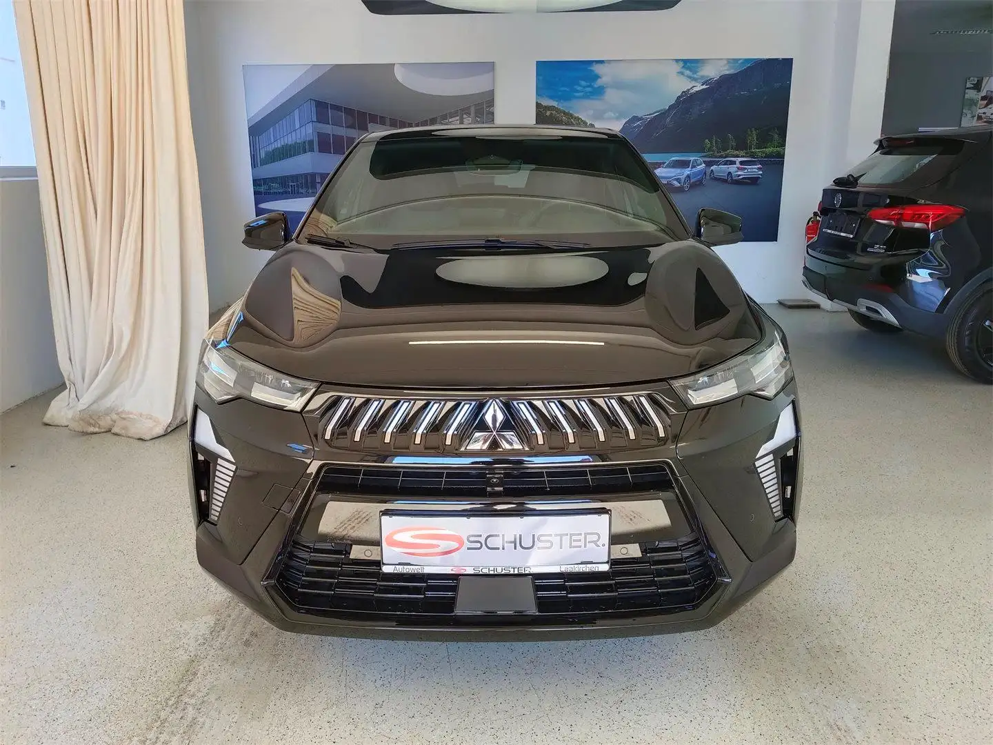 Mitsubishi Grandis 1,8 HEV Intense AT Schwarz - 2