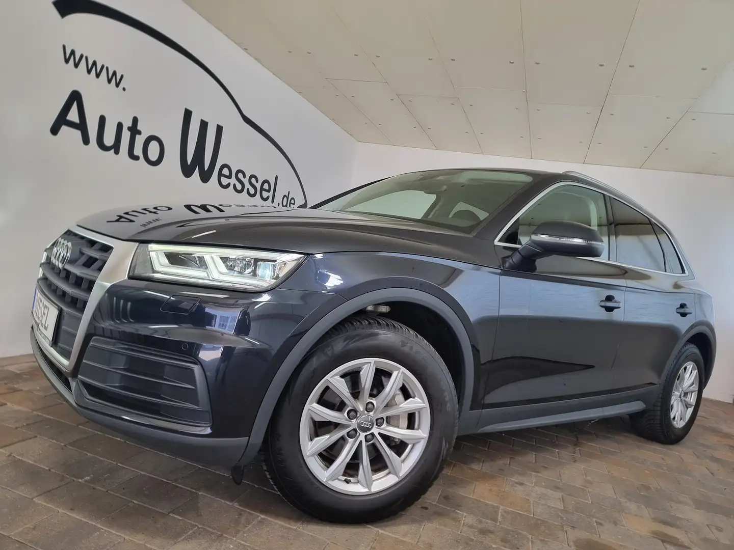 Audi Q5 2.0 TDI LED Leder Connectivity Schalter VIC Blau - 1