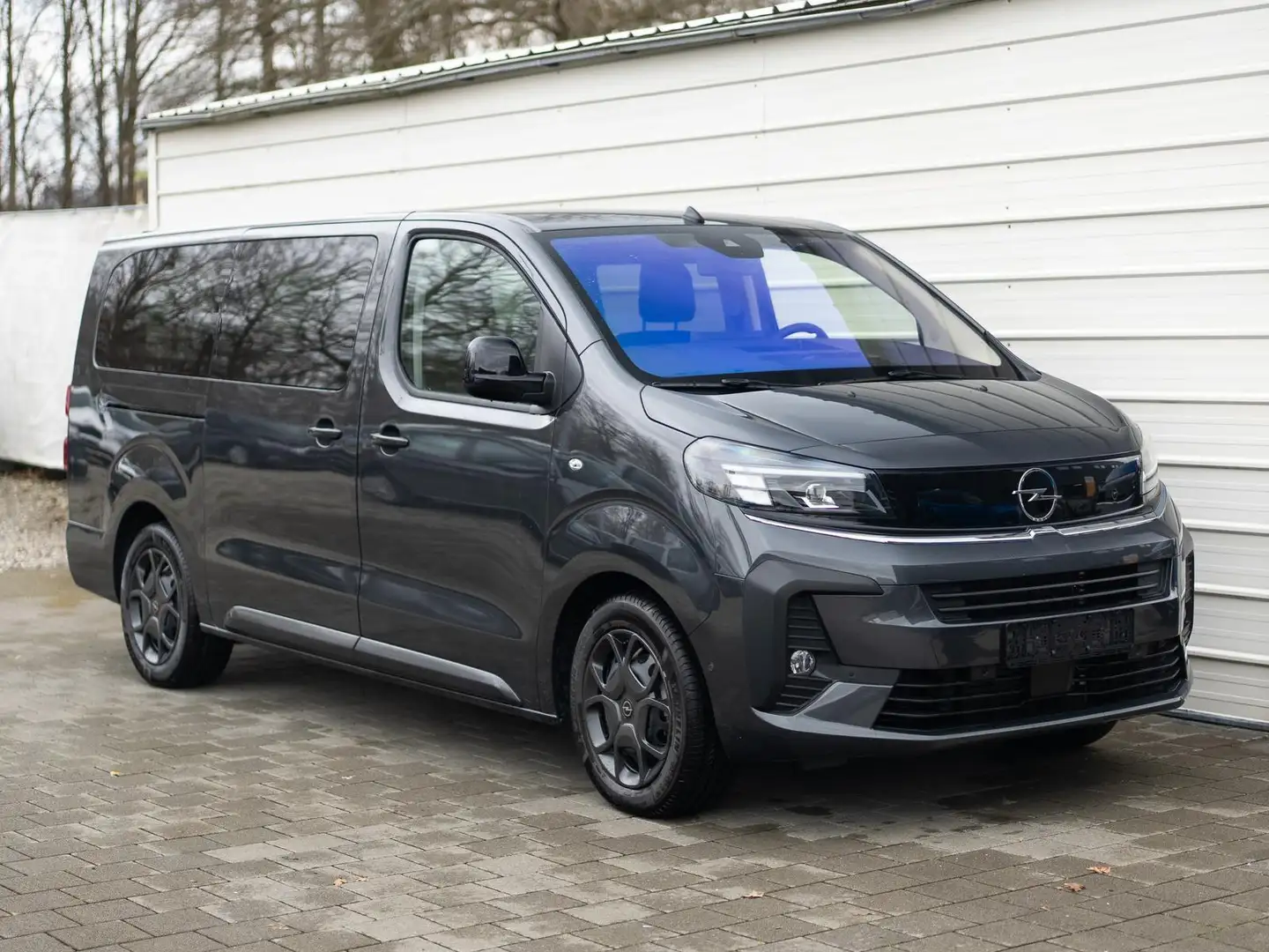 Opel Zafira Life Business Edition 2.0 D AT8 *NAVI*KAMERA*SHZ 130... Grau - 1