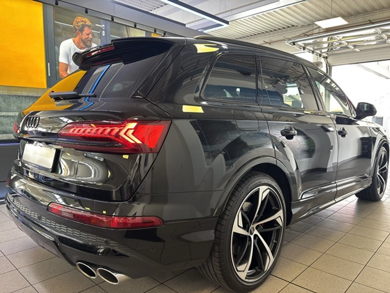 Audi SQ7 4.0 TFSI quattro competition plus AHK*LEDER — photo 4