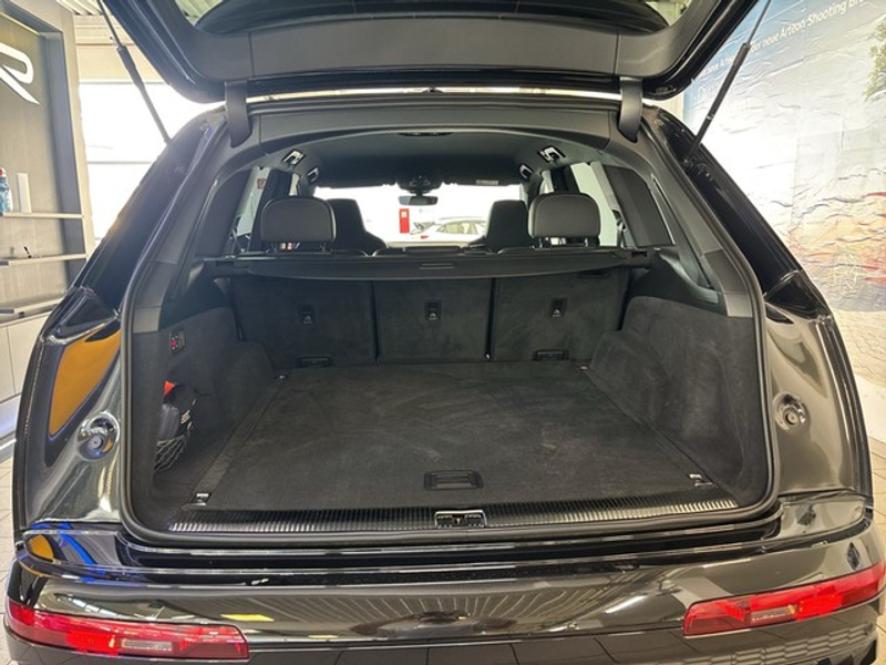 Audi SQ7 4.0 TFSI quattro competition plus AHK*LEDER — photo 7