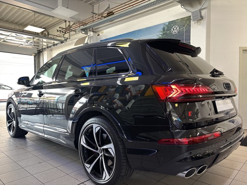 Audi SQ7 4.0 TFSI quattro competition plus AHK*LEDER — photo 8