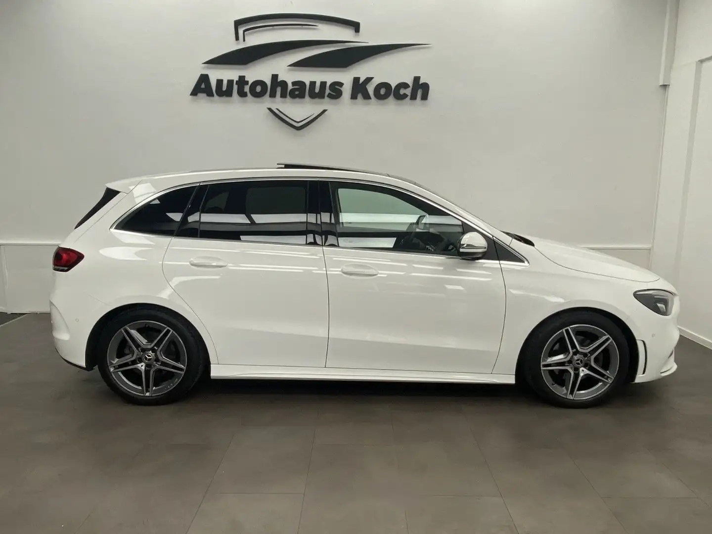 Mercedes-Benz B 200 AMG LINE - #SPORTLICH #STILVOLL #TRAUMHAFT Blanc - 2