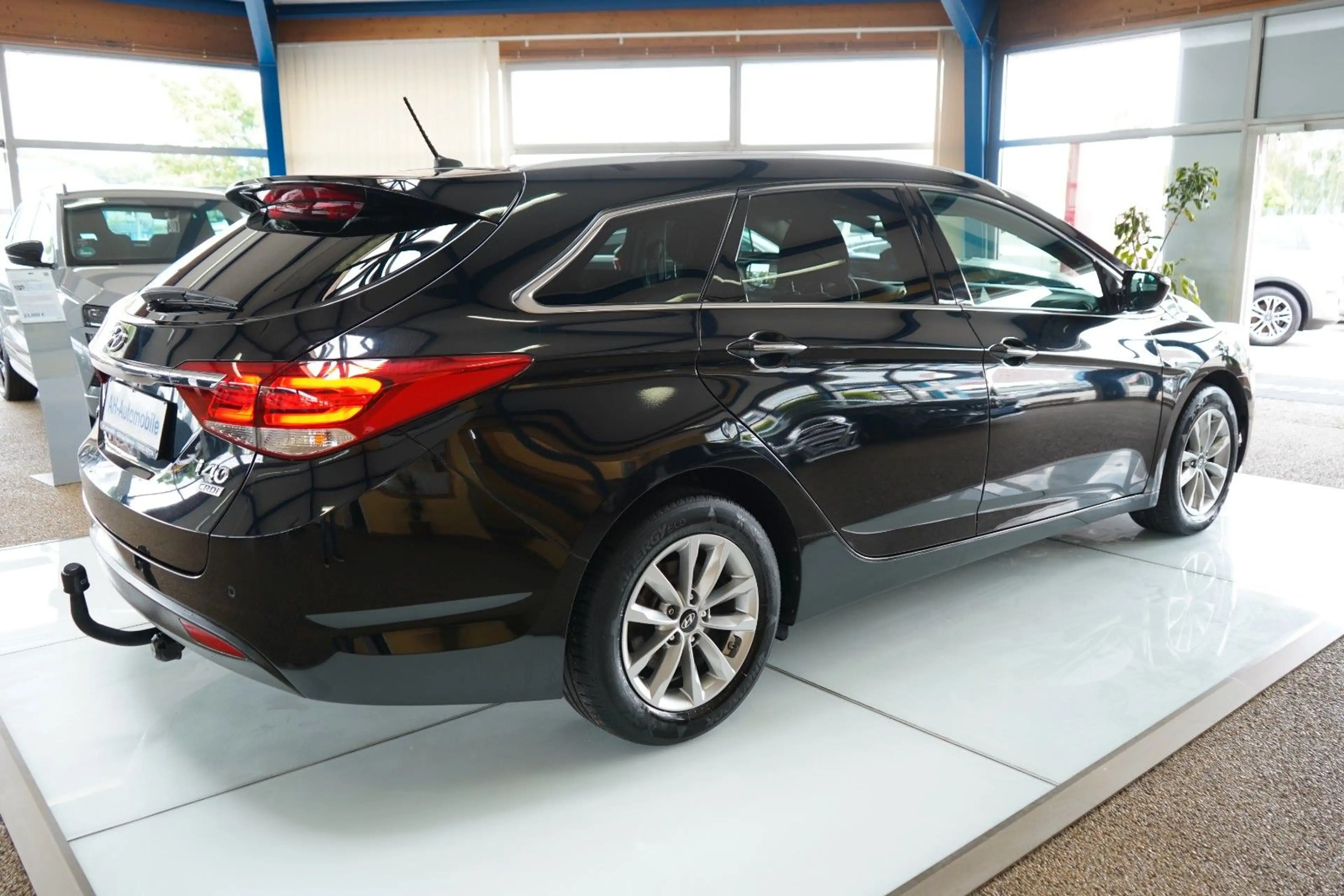 Hyundai i40 cw blue Trend KLIMAAUTO./ TEMPOMAT / PDC — photo 4