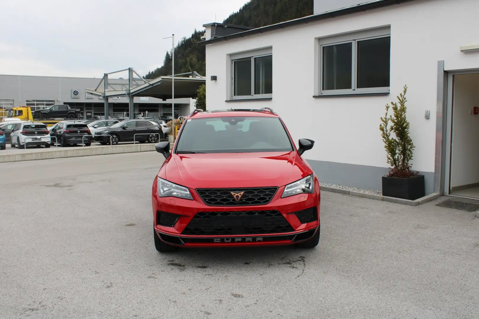 CUPRA Ateca 2.0 TSI DSG 4Drive Rot - 2