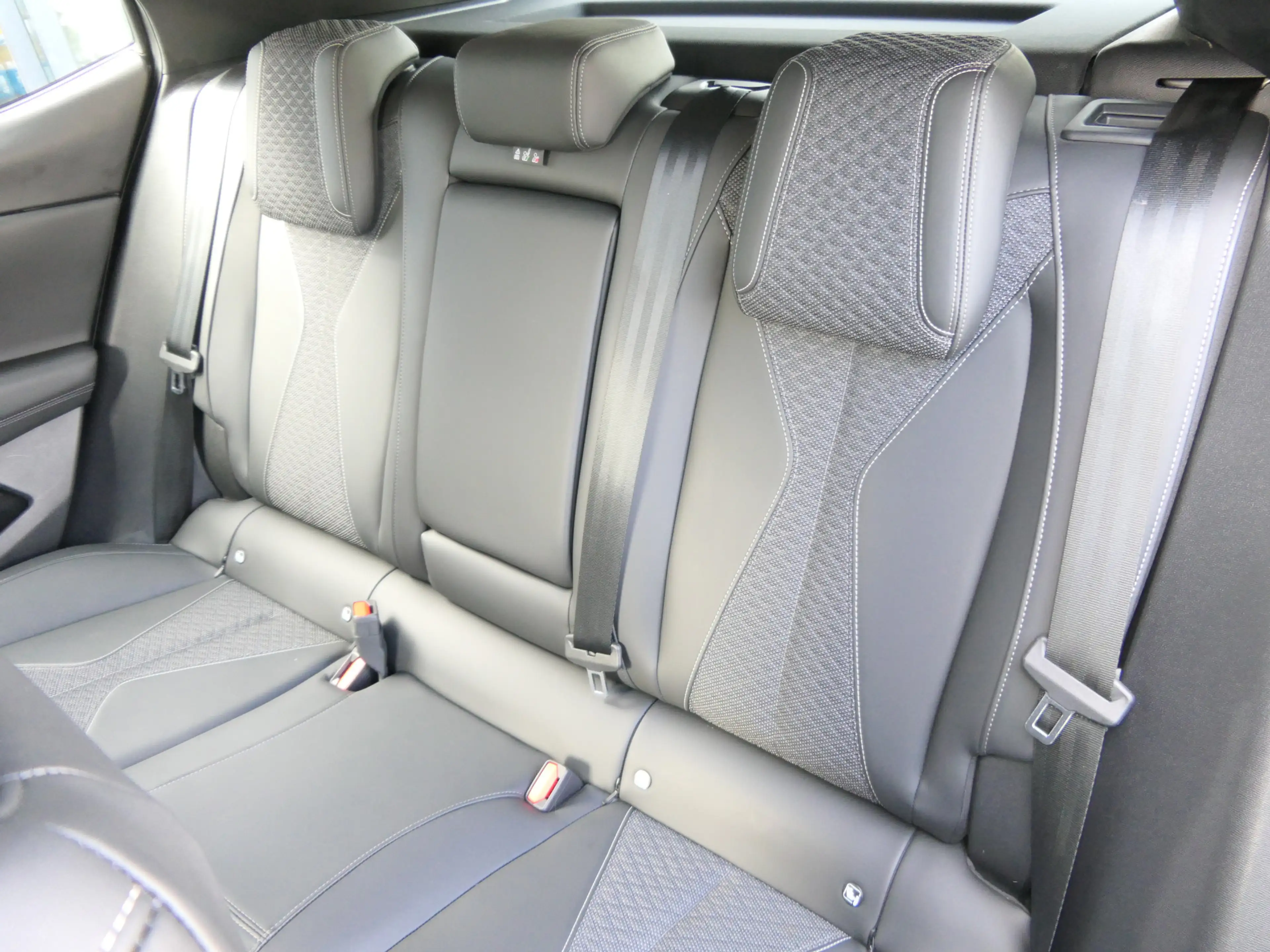 DS Automobiles DS 4 E-Tense Trocadero Plug In Hybrid | DAB | LMV 19'' — photo 6