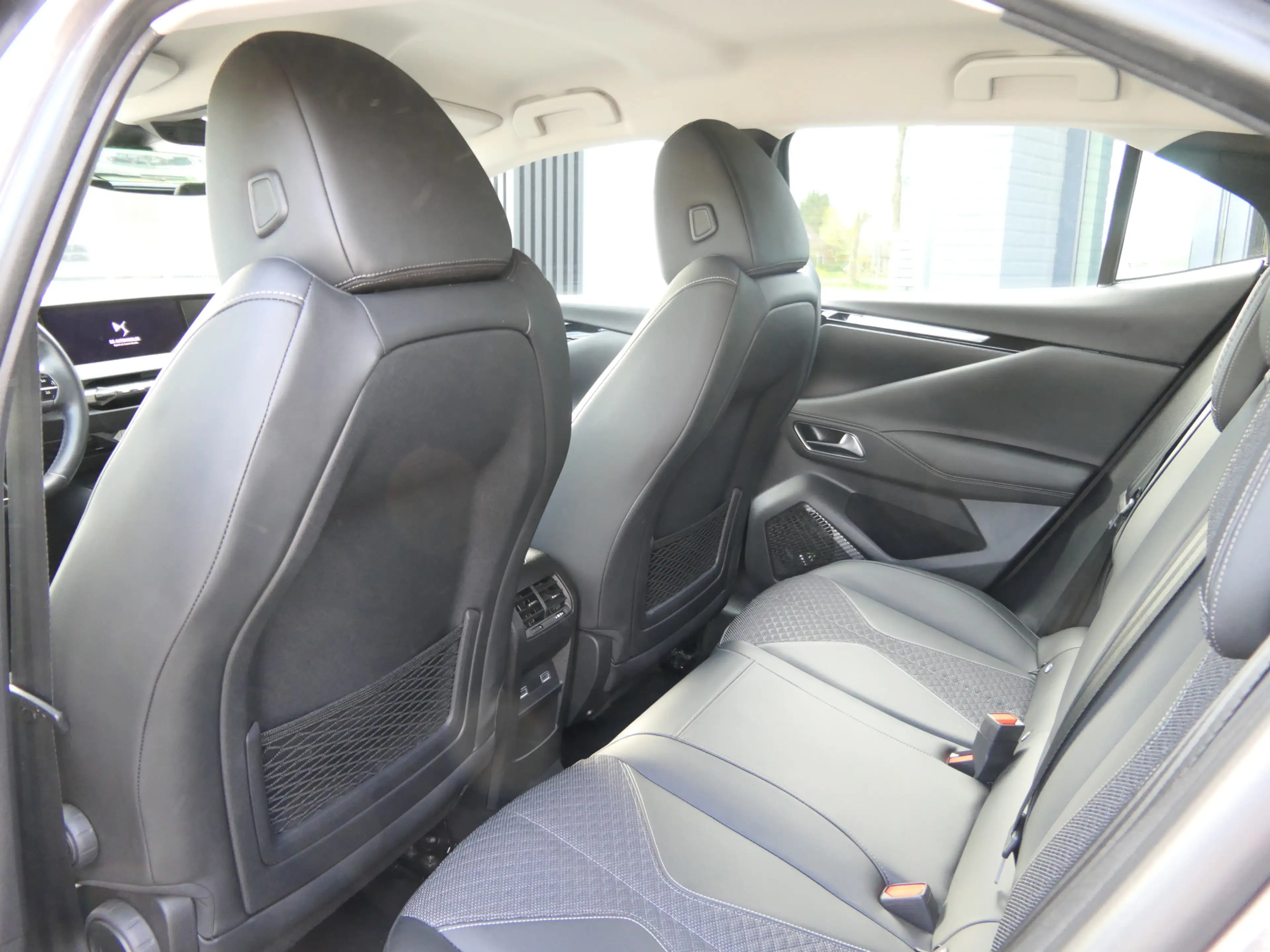 DS Automobiles DS 4 E-Tense Trocadero Plug In Hybrid | DAB | LMV 19'' — photo 5