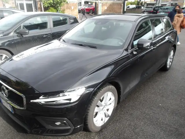 Volvo V60 V60 II 2019 2.0 b4 Momentum Business Pro auto