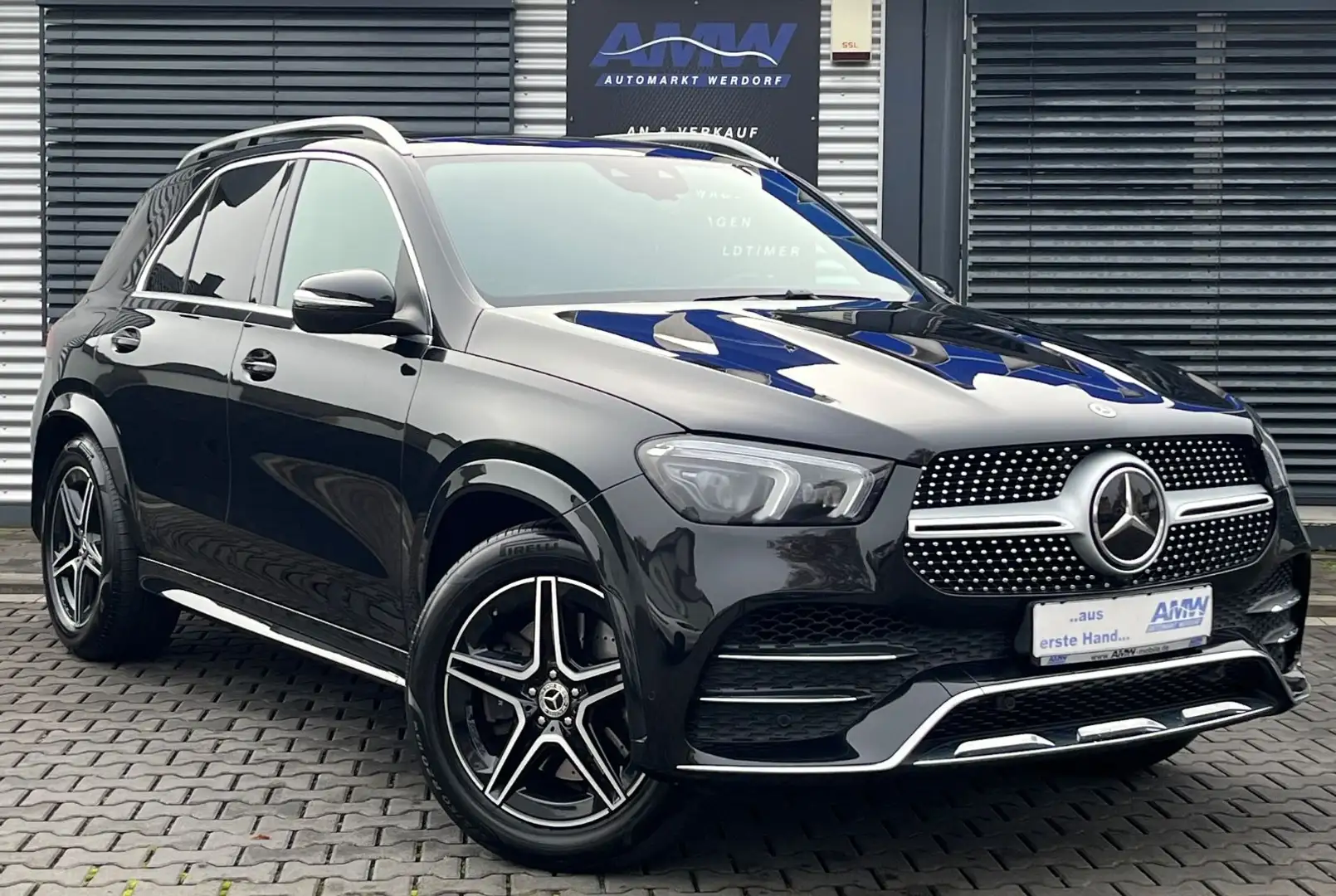 Mercedes-Benz GLE 350 d 4M AMG LINE PANO*AHK*AIRMATIC*LED*360°K Noir - 1