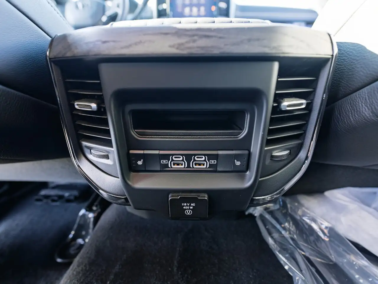 RAM 3500 снимка RAM 3500