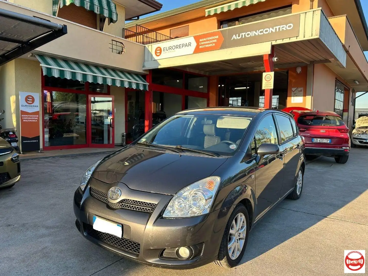 Toyota Corolla Verso 1.6 vvt-i Sol 5p.ti Grigio - 1