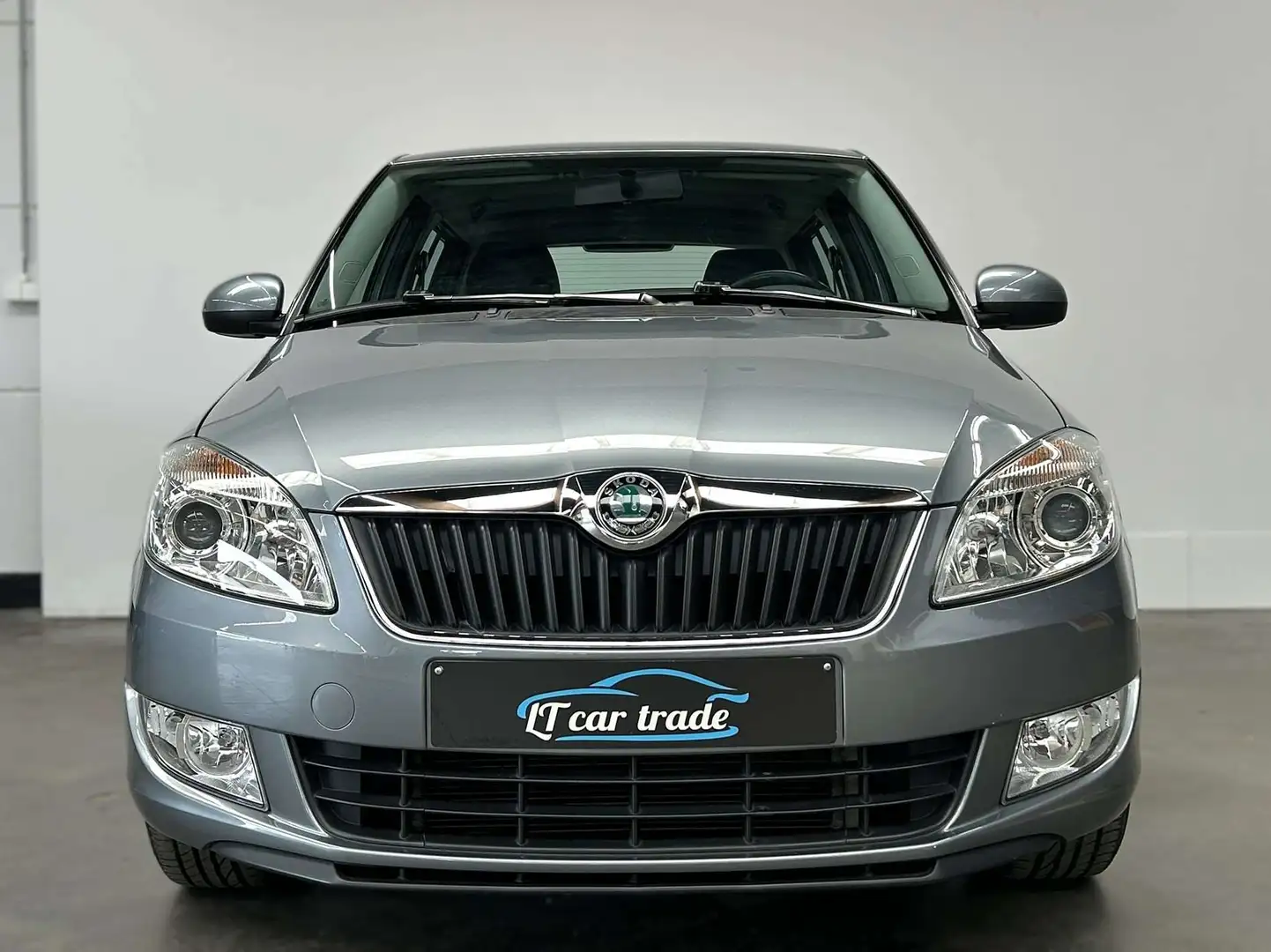 Skoda Fabia 1.2 HTP Ambition* Airco * PDC * 26400 km Gris - 2