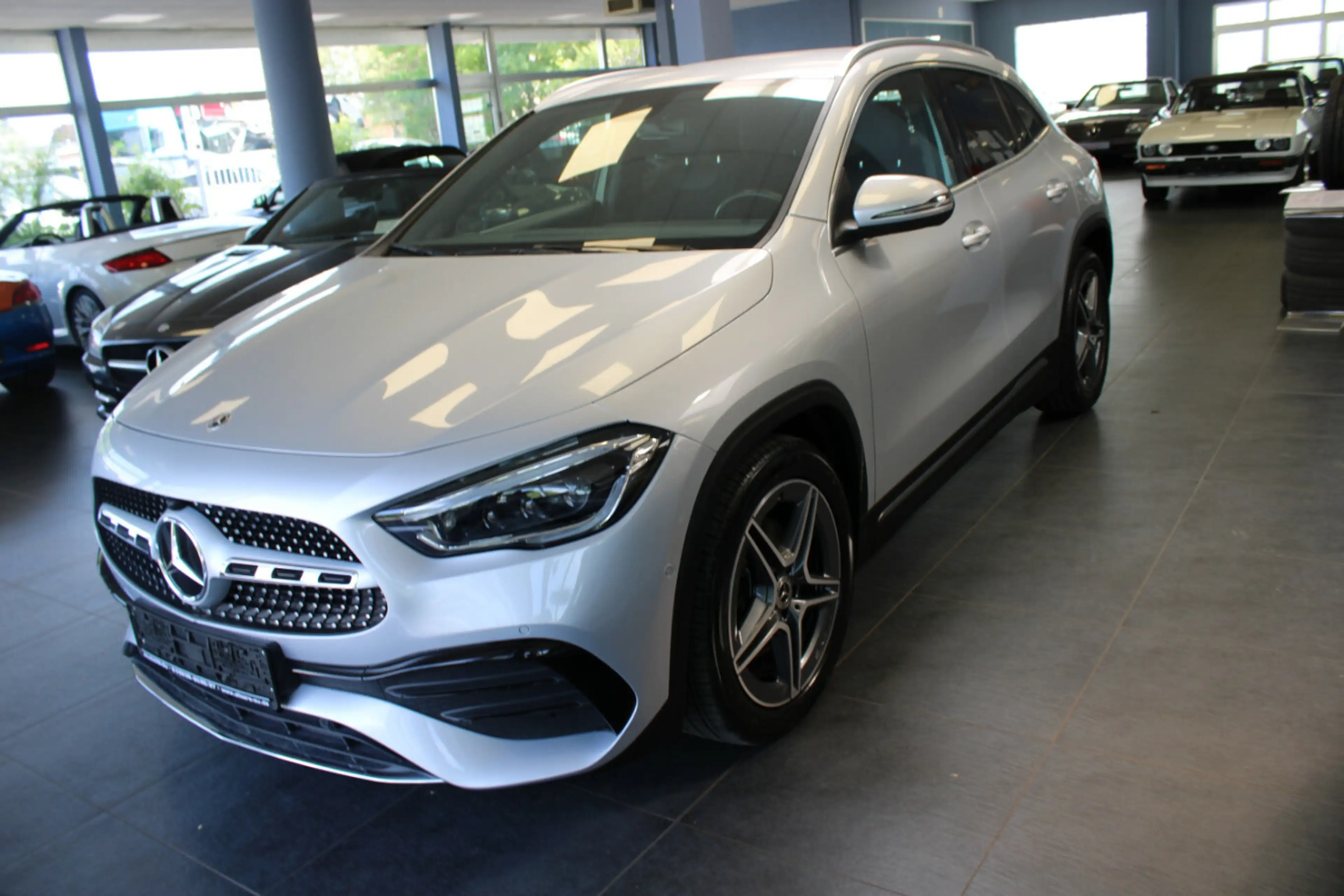 Mercedes-Benz GLA 200 D 8G-DCT AMG Line — photo 3