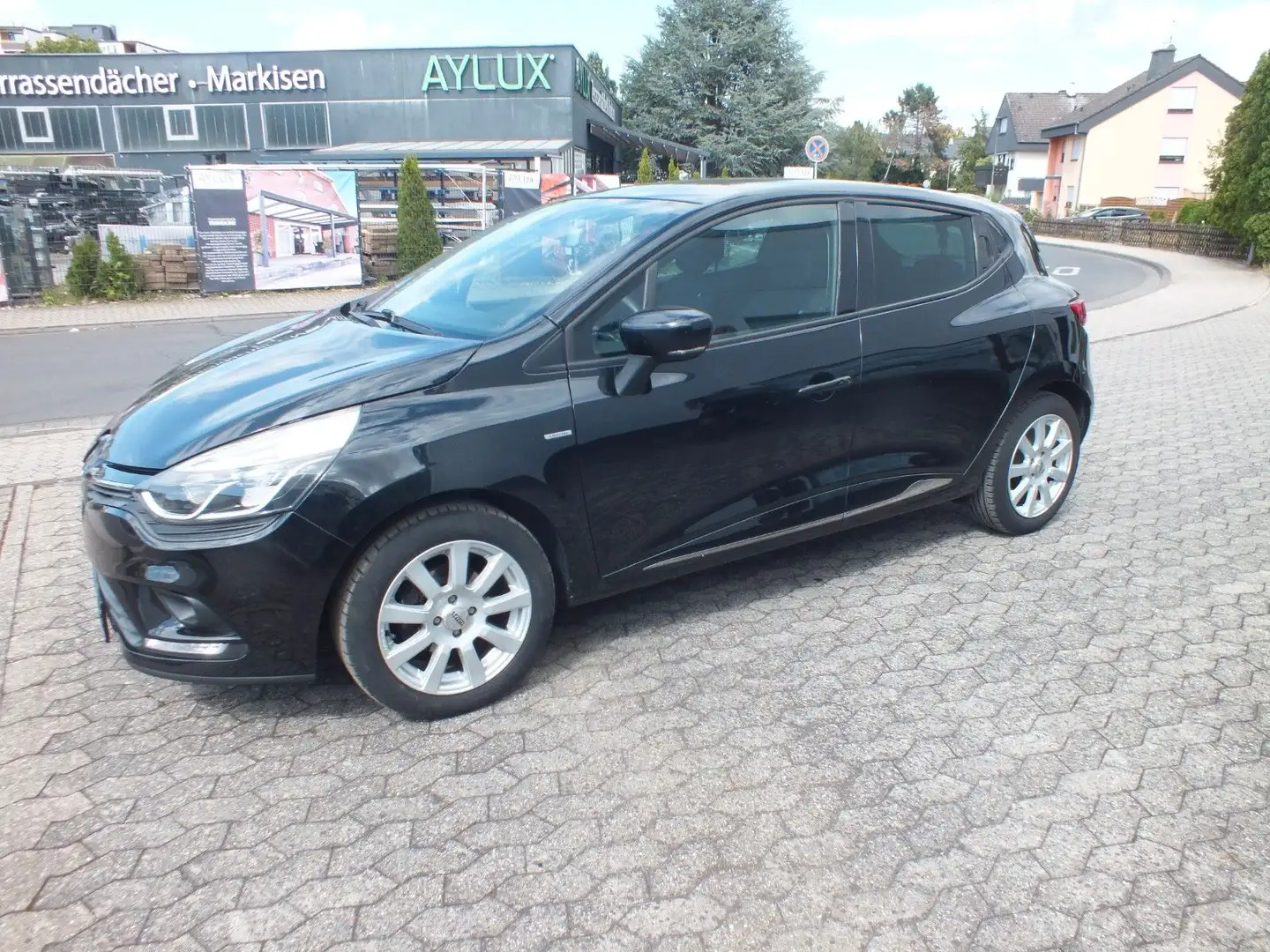 Renault Clio IV Limited*Klima*HU*Alu*Navi*Top Schwarz - 1