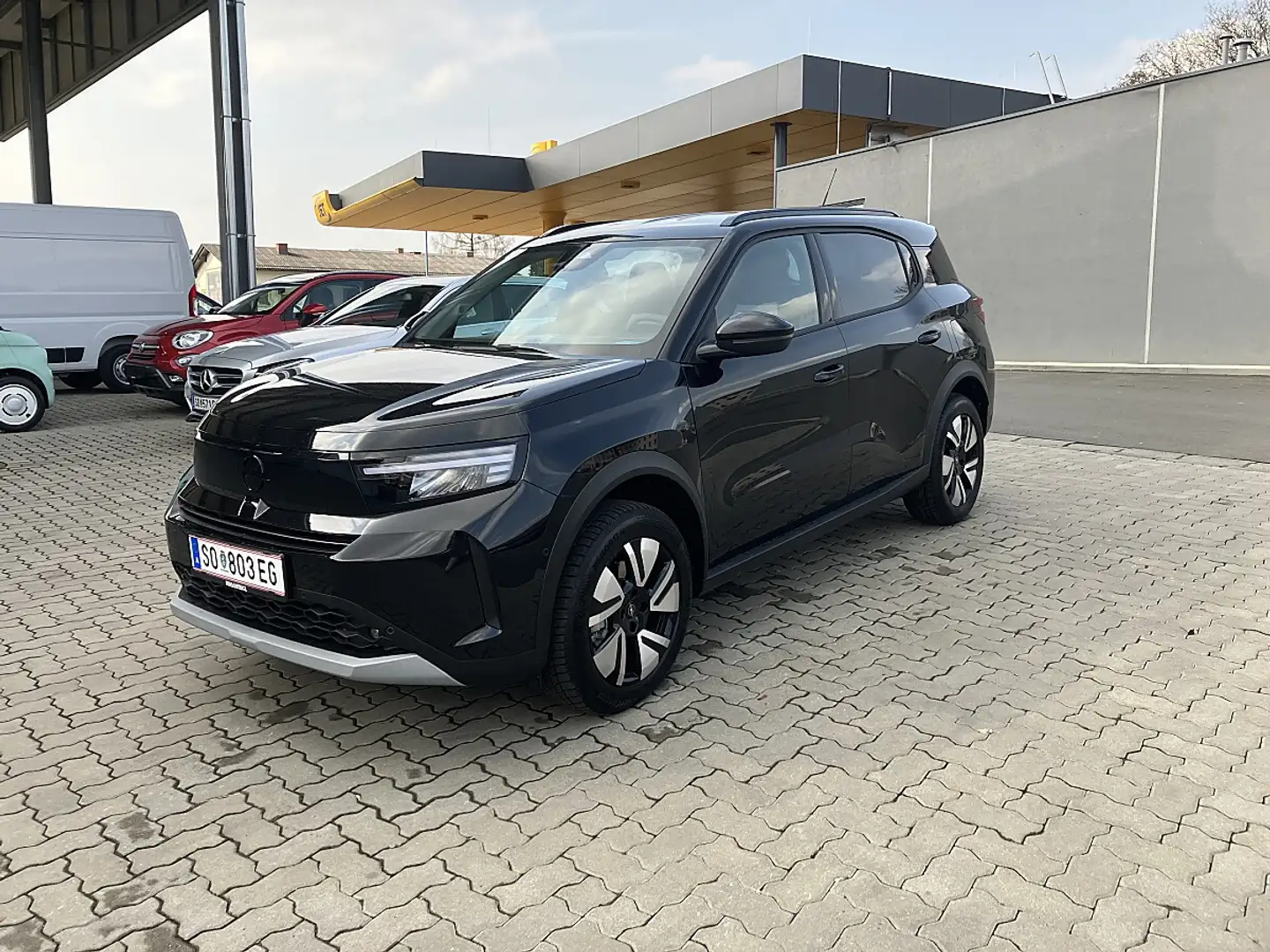 Opel Frontera 1.2 DI MHEV GS Aut. 7 Sitze Schwarz - 1