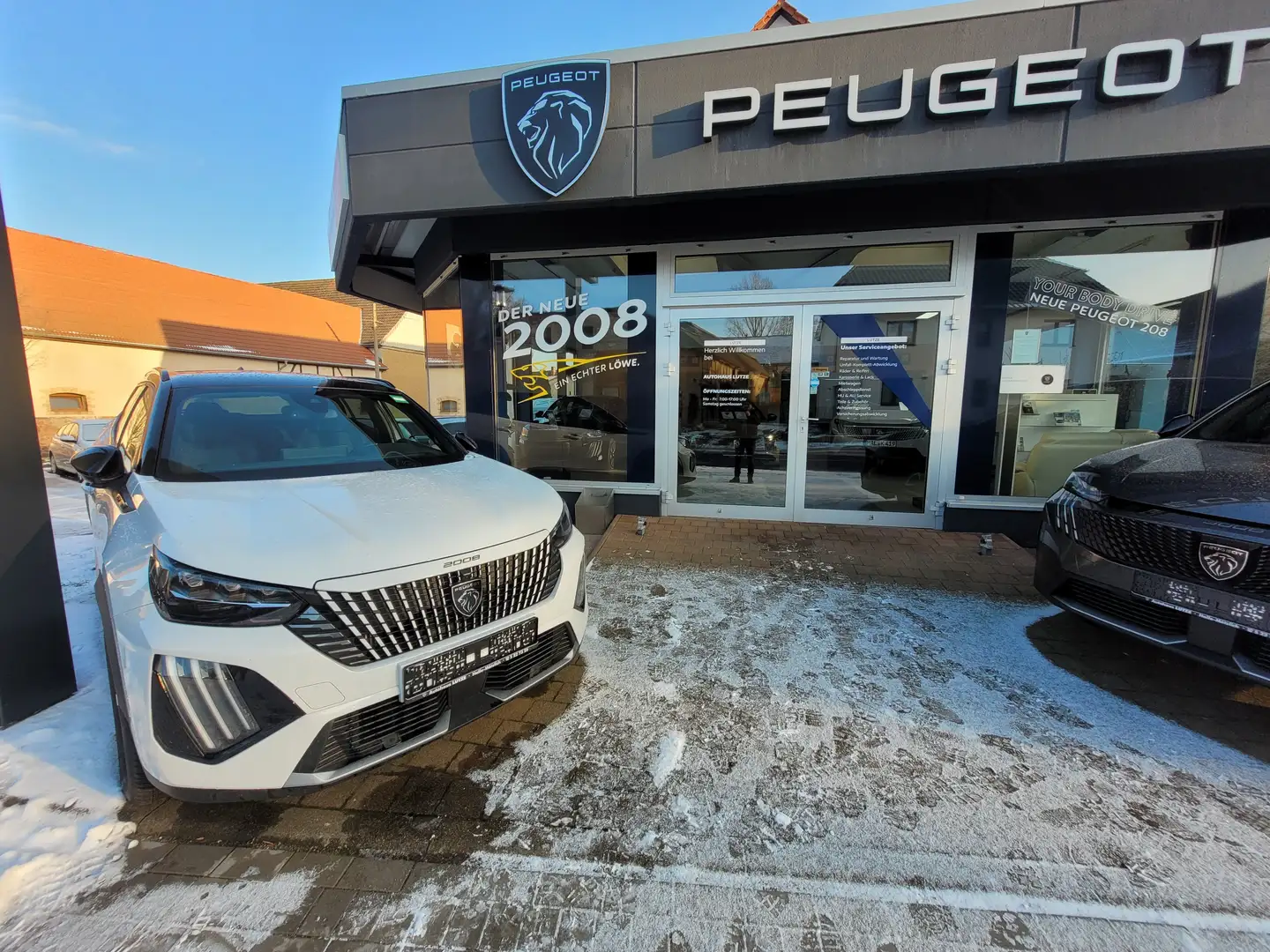 Peugeot 2008 2008 Hybrid 145 e-DSC GT Weiß - 1