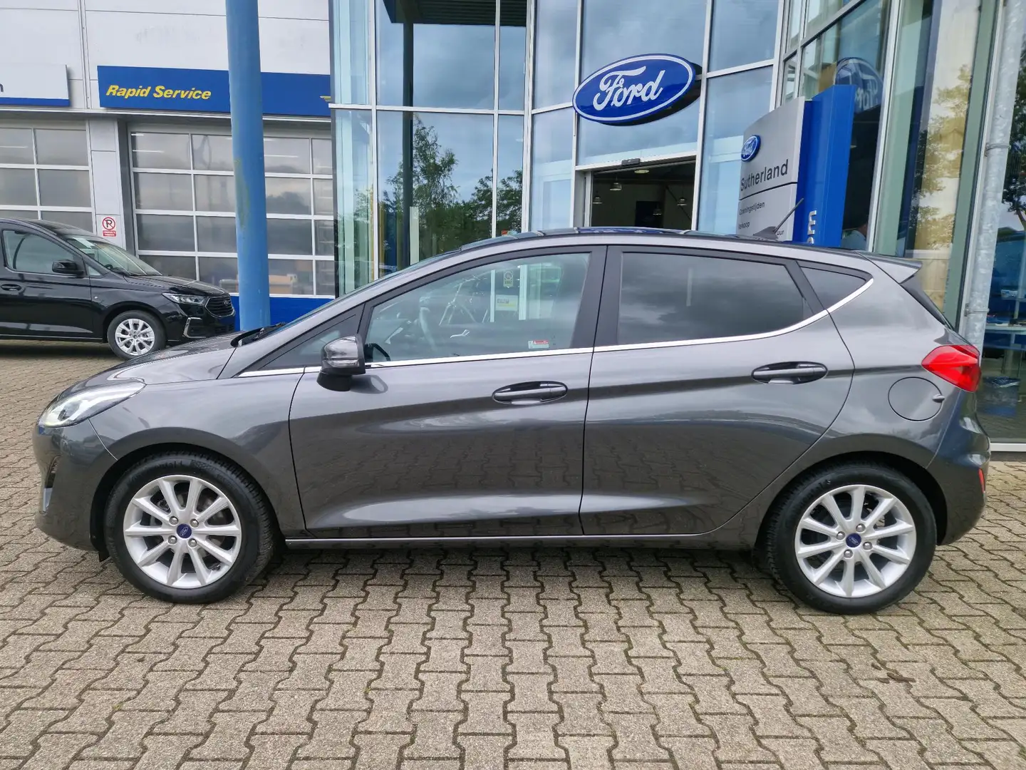 Ford Fiesta 1.0 EcoBoost Titanium X Zeer nette auto! | Navi. | Grijs - 2