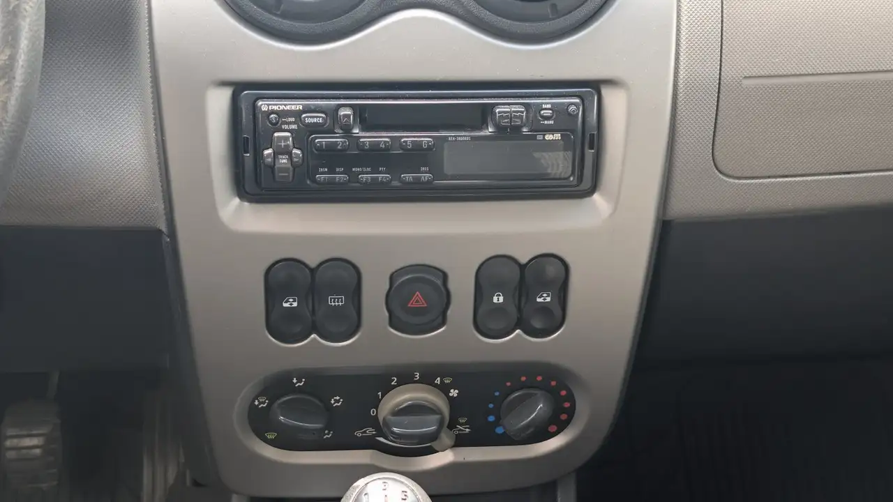 Dacia Sandero Sandero — photo 20