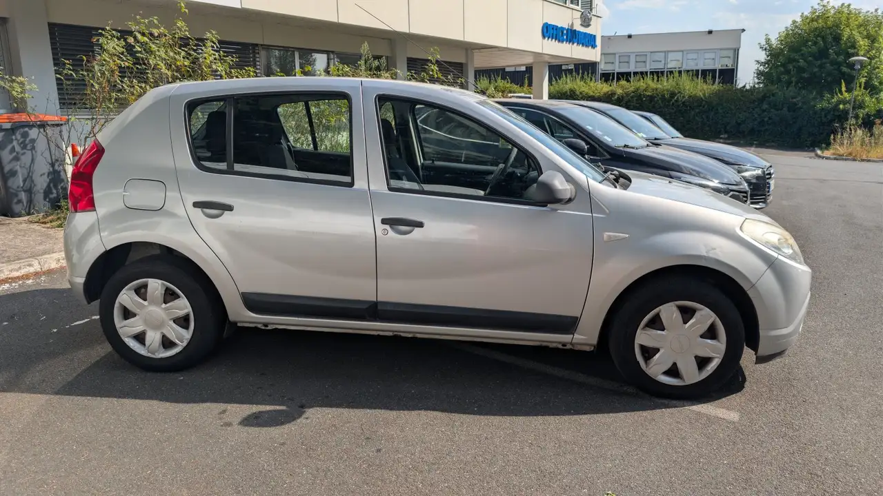 Dacia Sandero Sandero — photo 8