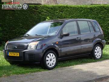 1.4 Champion met Airco en Trekhaak